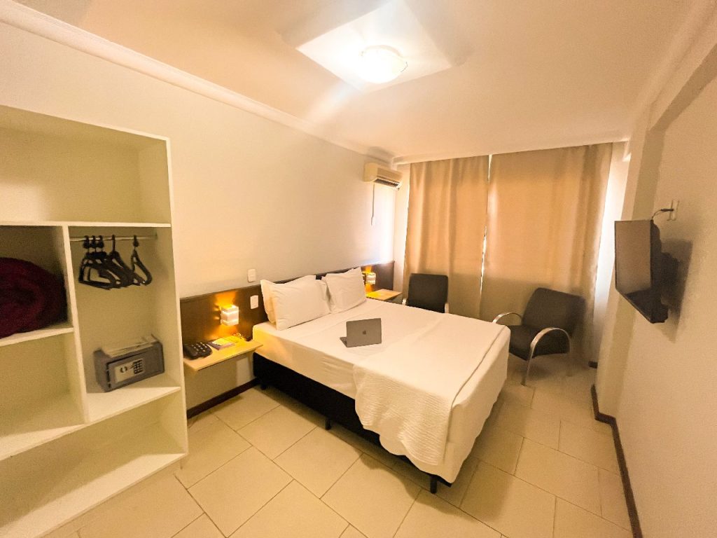 Suíte 1400 — Verde Plaza Hotel — foto 3