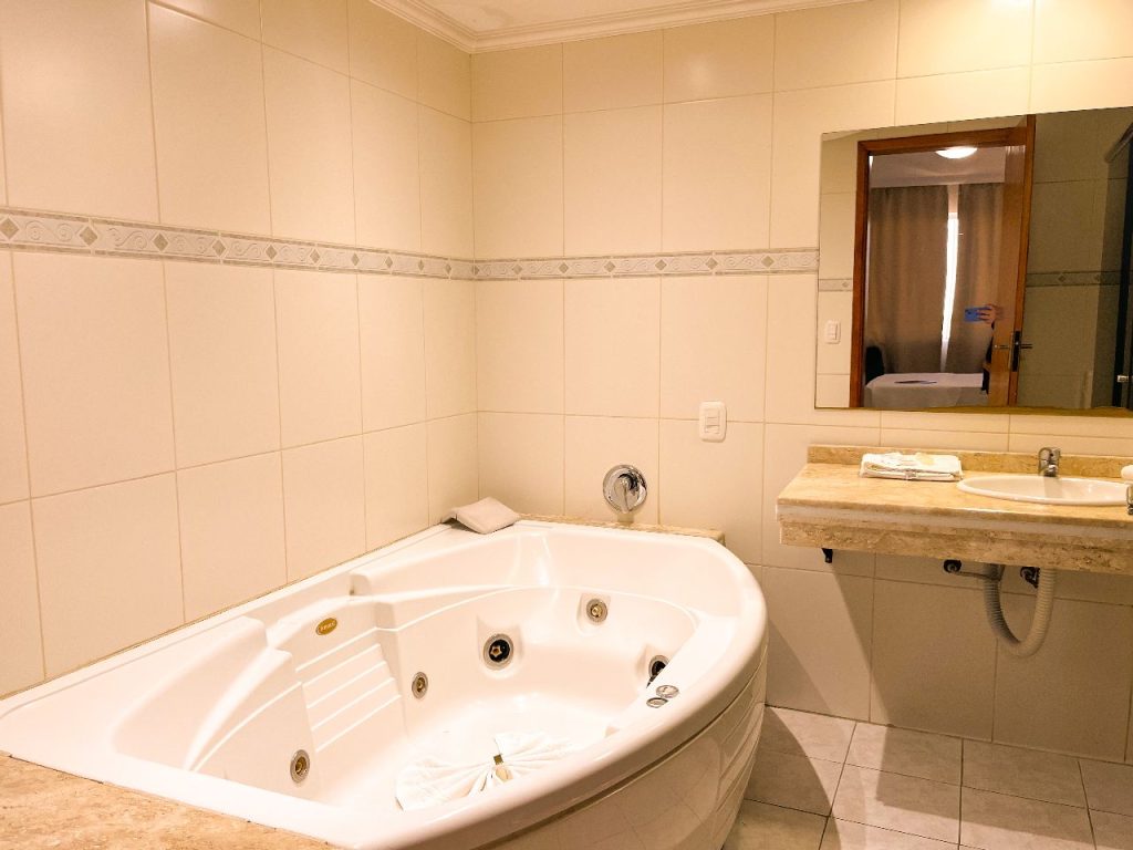 Suíte 1400 — Verde Plaza Hotel — foto 4